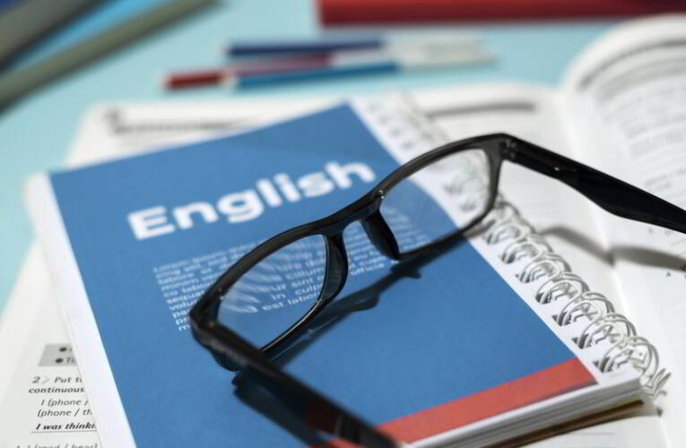 Skuteczna nauka angielskiego – sprawdzone sposoby na samodzielną naukę